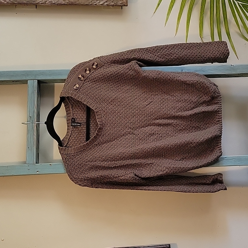 Sweater - Picture 1 of 1